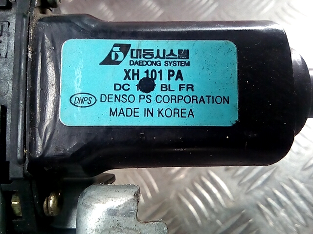 Стеклоподъемник передний правый KIA Sorento 2002-2009