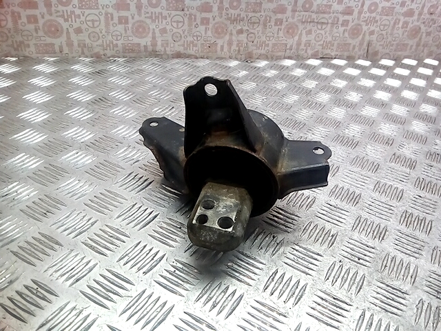 Подушка (опора) крепления КПП Kia Ceed 1 (ED) (2006-2012)