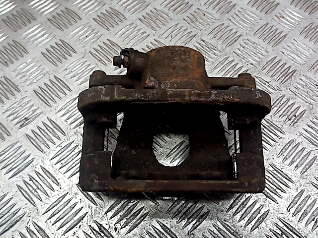 Суппорт передний правый BMW 1er E81\E87 2004-2011