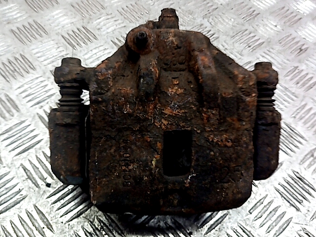 Суппорт передний правый KIA Magentis 2000-2006