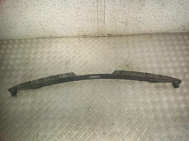 Кронштейн заднего бампера центральный VOLKSWAGEN Touareg 2002-2010