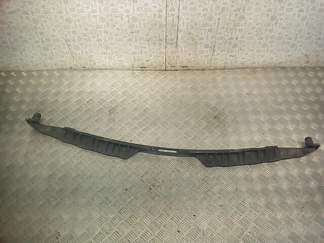 Кронштейн заднего бампера центральный VOLKSWAGEN Touareg 2002-2010