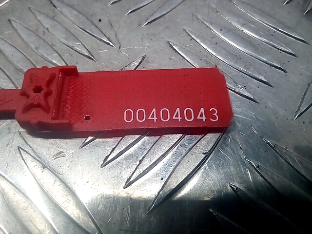 Уплотнитель двери VOLKSWAGEN Touareg 2002-2010