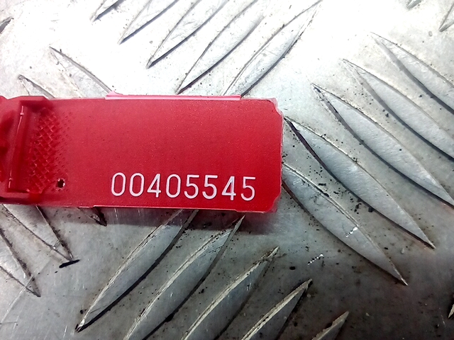 Поводок дворников передний левый/ правый VOLKSWAGEN Caddy III 2004-2015