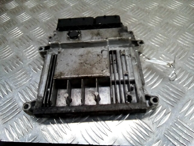 Блок управления двигателя (ЭБУ) KIA Cee'd I 2006-2012