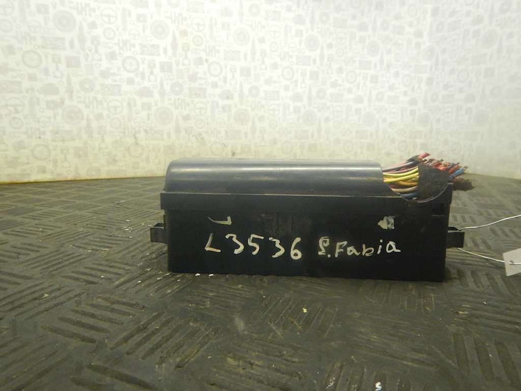 Датчик уровня в бачок омывателя SKODA Fabia MK2 5J 2007-2014