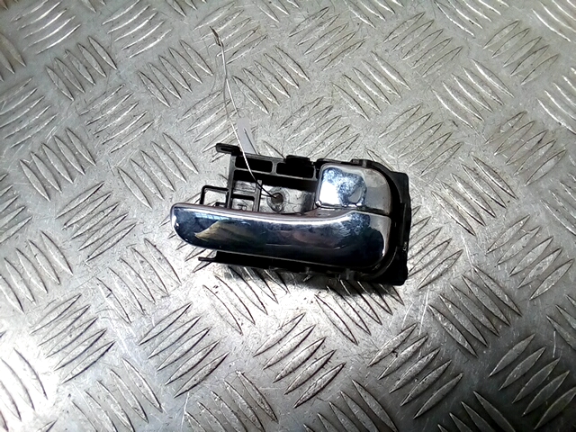 Ручка дверная передняя внутренняя правая NISSAN Primera P11 1996-2002