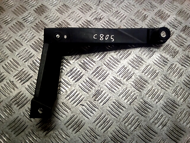 Кронштейн (крепление) заднего бампера правый Volkswagen Touareg 1 (2002-2010)