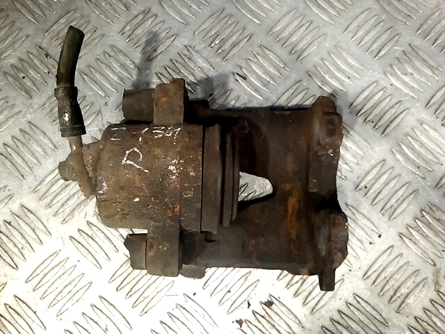 Суппорт передний правый VOLKSWAGEN Polo IV 2001-2009