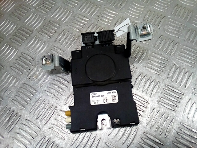 Усилитель антенны AUDI A3 8P 2003-2013