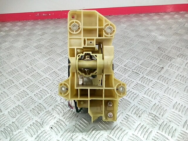 Кулиса (селектор) АКПП/МКПП в салоне KIA Sorento 2002-2009