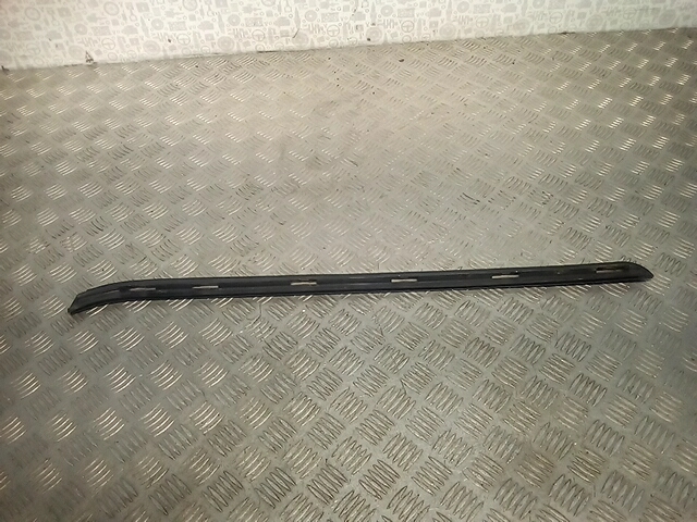 Молдинг лобового стекла FORD Mondeo II 1996-2000