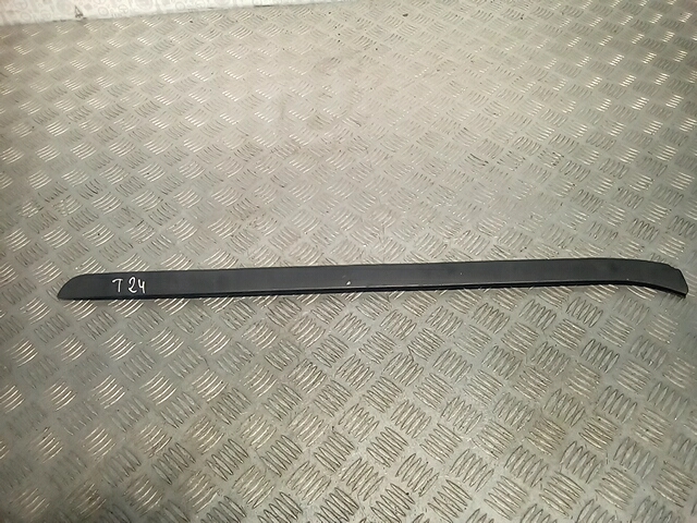 Молдинг лобового стекла FORD Mondeo II 1996-2000