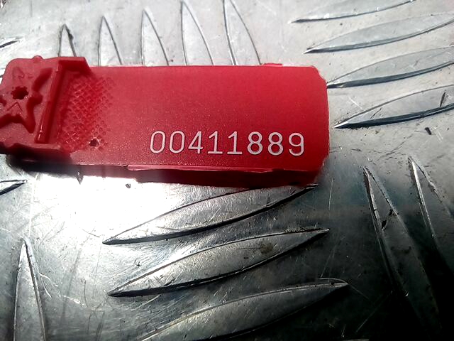 Кронштейн переднего бампера правый CITROEN C5 I 2001-2008