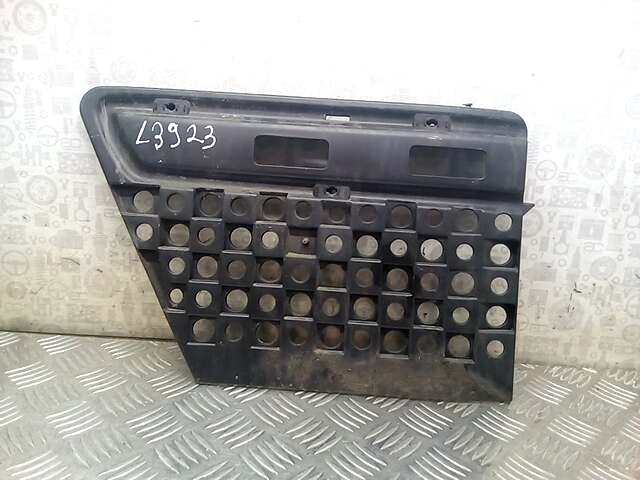 Кронштейн переднего бампера правый CITROEN C5 I 2001-2008