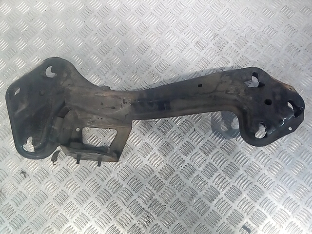 Кронштейн (крепление лапа траверса) кпп BMW X5 (E53) (1999-2006)