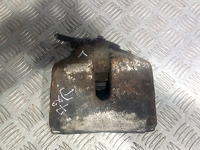 Суппорт передний правый SEAT Altea 2004-2015