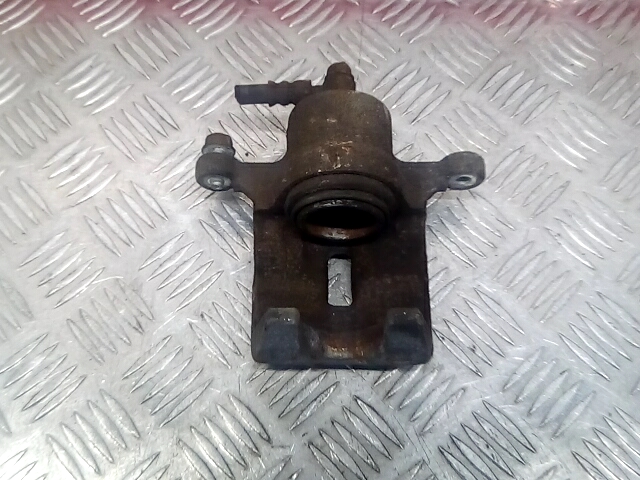 Суппорт задний правый MAZDA MPV LY 2006-2016