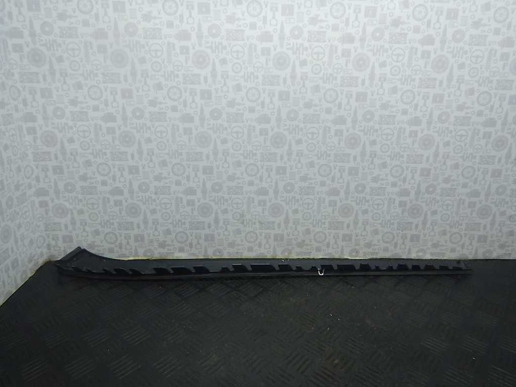 Молдинг лобового стекла SEAT Altea 2004-2015