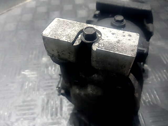 Компрессор кондиционера (системы кондиционирования) FORD Fiesta 2001-2008