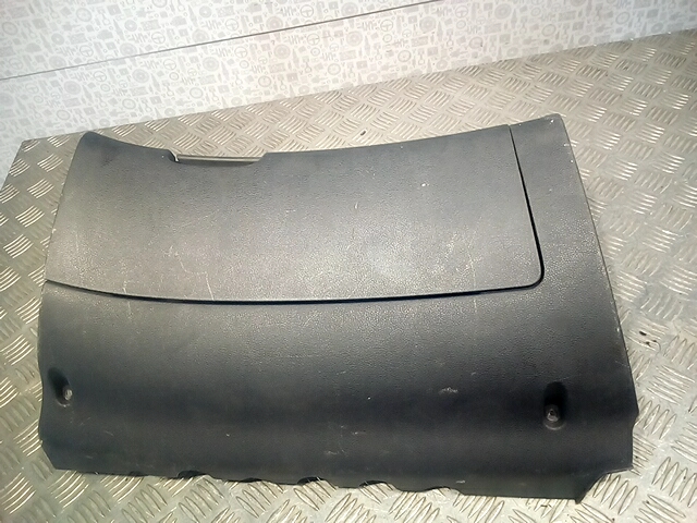 Бардачок SKODA Octavia A5 1Z- 2004-2013