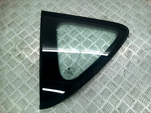 Стекло кузовное глухое левое SSANG YONG Rexton 2002-2008