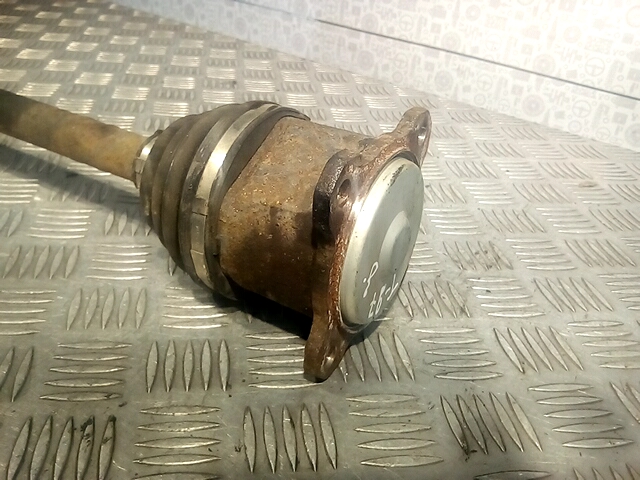 Полуось (привод, приводной вал) задняя левая TOYOTA HiAce V H200 2004-н.в.