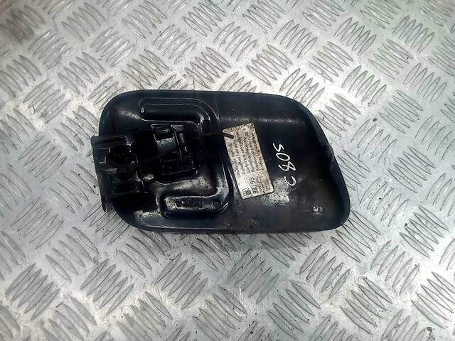 Лючок бензобака VOLKSWAGEN Touareg 2002-2010