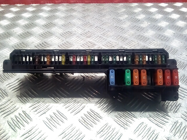 Датчик уровня в бачок омывателя BMW 5er 5 серия E60/E61 2003-2010