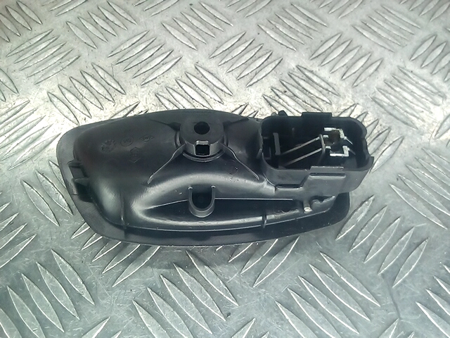 Ручка дверная передняя внутренняя левая RENAULT Megane III 2009-2016