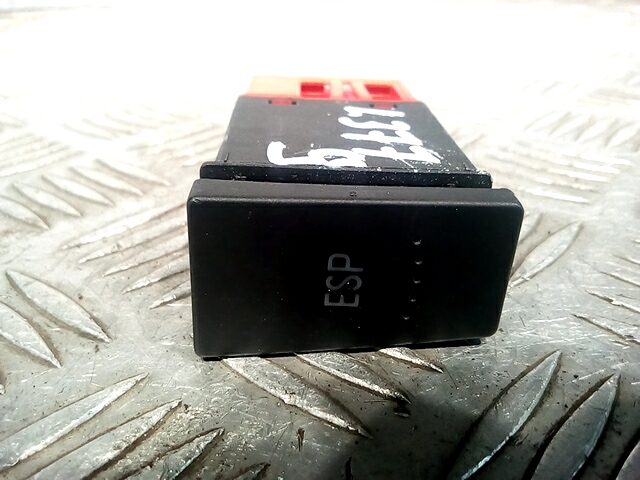 Кнопка антипробуксовочной системы VOLKSWAGEN Passat B5 1997-2005