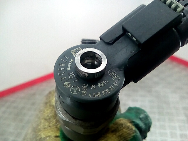 Форсунка дизельная электрическая MERCEDES-BENZ A-Class W169 2004-2012