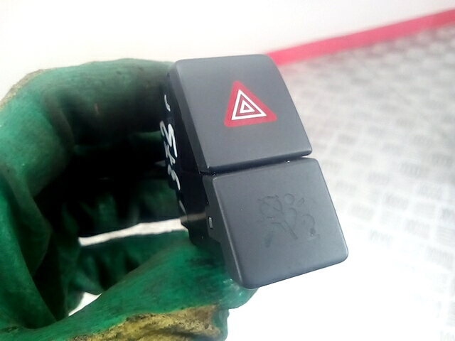 Кнопка аварийной сигнализации (аварийки) OPEL Agila B 2007-2015