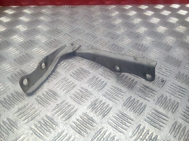 Петля капота левая/правая NISSAN Serena C23 1991-2002