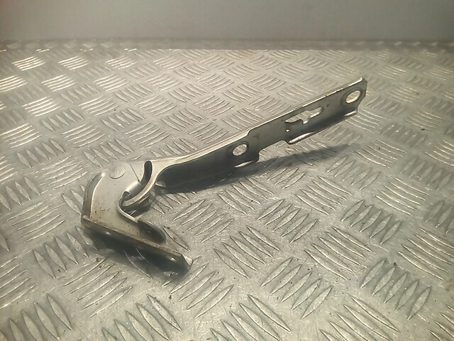 Петля капота левая/правая AUDI A4 B7 2004-2007