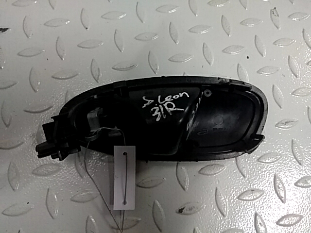 Ручка дверная задняя внутренняя правая SEAT Leon 2005-2012