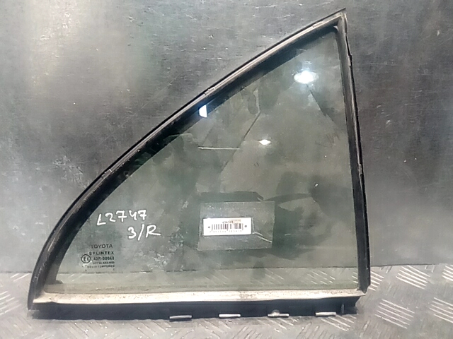 Стекло двери задней правой (форточка) Toyota Avensis 2 (T250) (2003-2010)