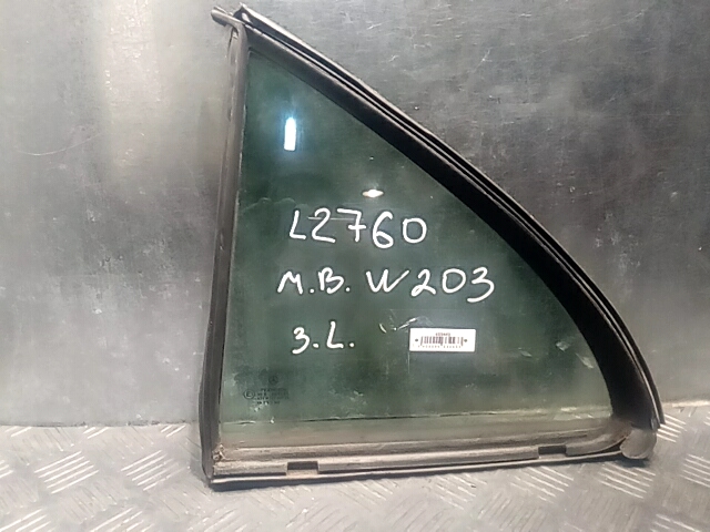 Стекло двери задней левой (форточка) Mercedes C-Class (W203) (2000-2008)