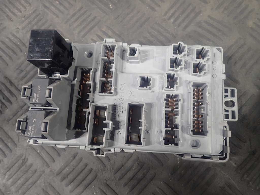 Датчик уровня в бачок омывателя HONDA Odyssey 1999-2003