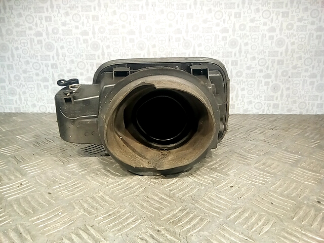 Лючок бензобака BMW 3er E90/E91 2005-2012