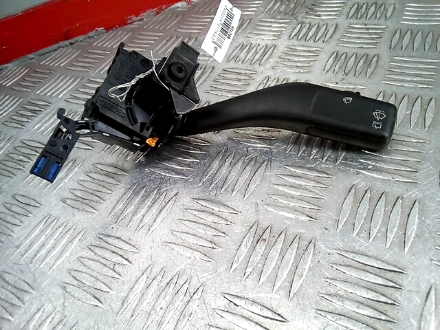 Переключатель стеклоочистителя VOLKSWAGEN Touran 2003-2010