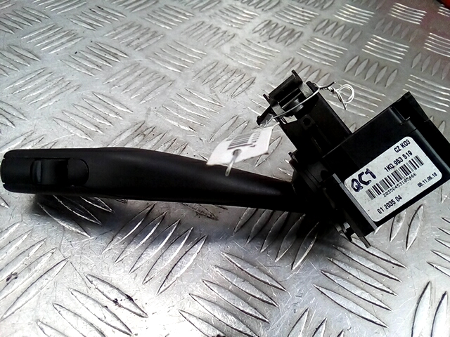 Переключатель стеклоочистителя VOLKSWAGEN Touran 2003-2010