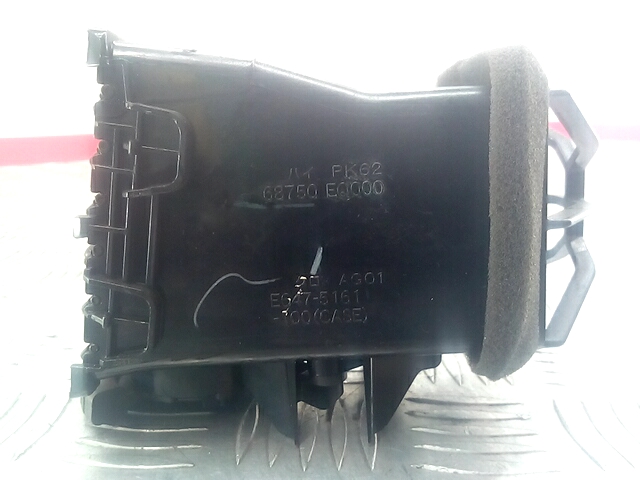 Дефлектор воздушный NISSAN X-Trail T30 2000-2007