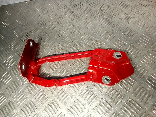 Петля капота левая Volkswagen Caddy 3 (2004-2015)