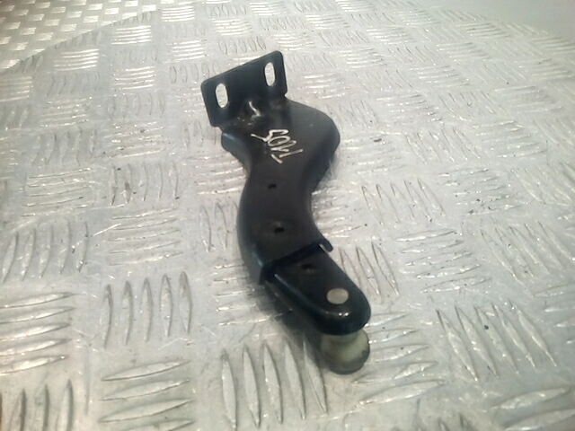 Ролик двери сдвижной (левый/правый средний верхний/нижний) VOLKSWAGEN Caddy III 2004-2015