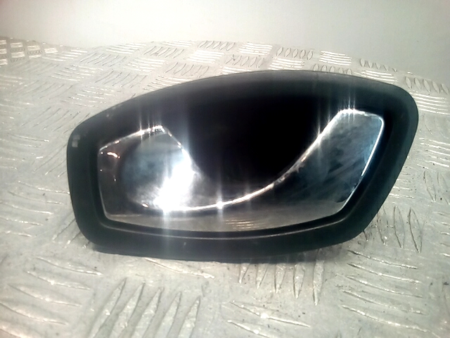 Ручка дверная задняя внутренняя левая RENAULT Megane III 2009-2016