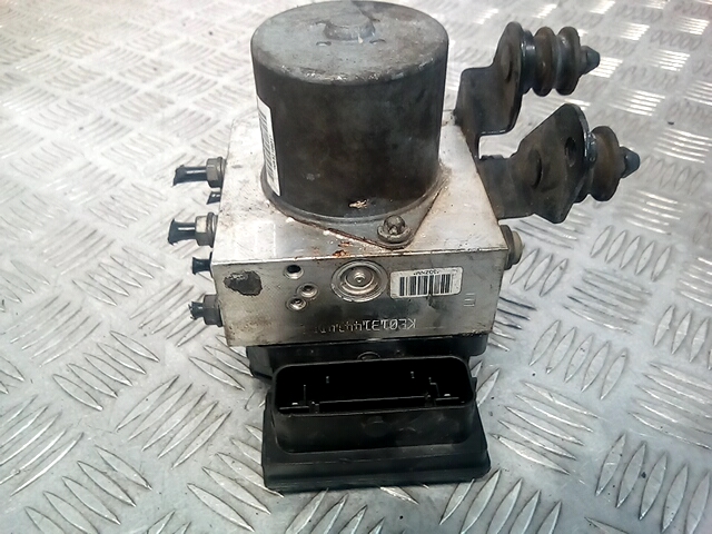 Блок ABS (насос) VOLKSWAGEN Passat B7 2011-2015