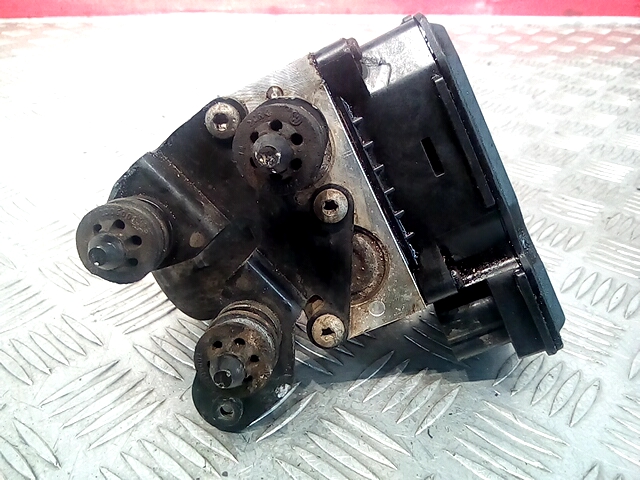 Блок ABS (насос) VOLKSWAGEN Passat B7 2011-2015