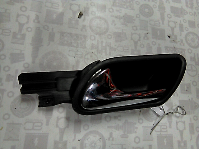 Ручка дверная задняя внутренняя левая VOLKSWAGEN Golf V 2003-2009