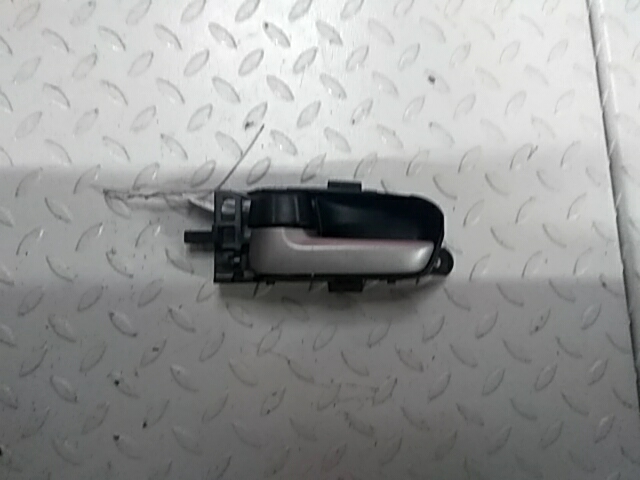 Ручка дверная передняя внутренняя левая SUZUKI Grand Vitara 2005-2015